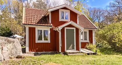 Awesome Home in Bräkne Hoby With 3 Bedrooms