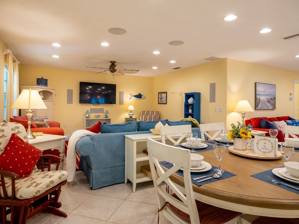 New to rentals! 3 bedroom, private pool home! Pet friendly w/a golf