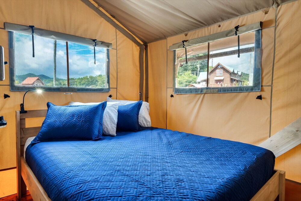 Go Glamping G・G PUP 2.0 TC Glamp Near GSMNP|Heat|AC|WiFi|Pet Friendly Conveniently