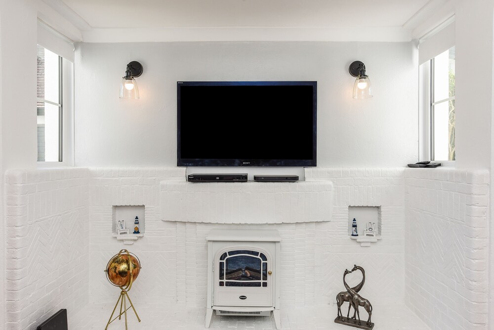 A family house that sleeps 8 guests in 4 bedrooms MiddletononSea Vrbo