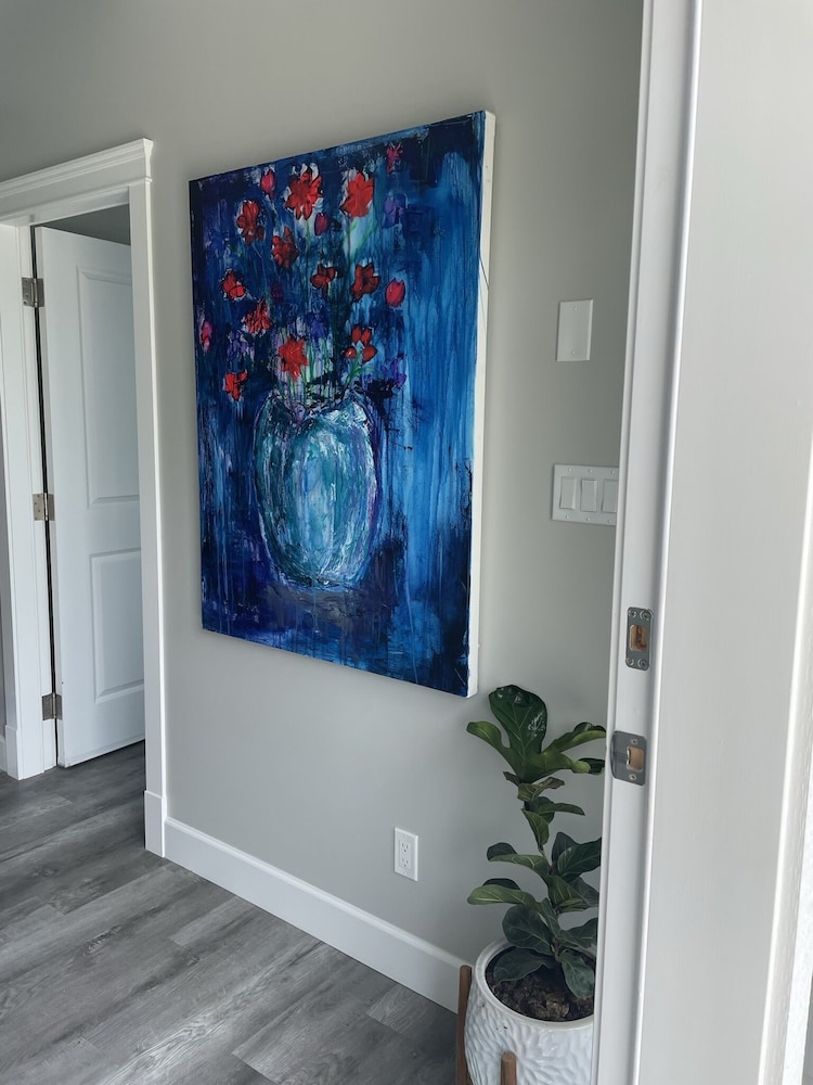 Luxury Lakeview House w/ Dock & Hot Tub Shawnigan Lake Vrbo