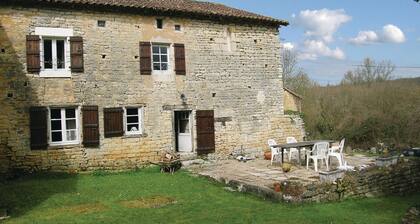 Amazing Home in Beaulieu sur Sonnette With 2 Bedrooms
