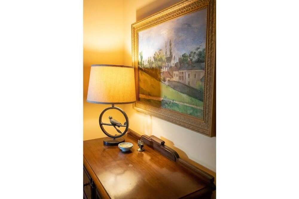 Luxury Apartment in Scranton's Hill Section! Scranton Vrbo