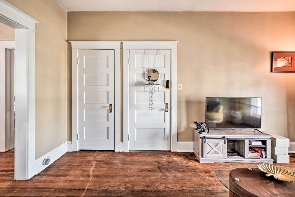 Ideally Located Apt w/ Balcony Pet Friendly! Hagerstown Vrbo