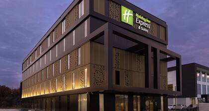 Holiday Inn Express and Suites Deventer, an IHG Hotel