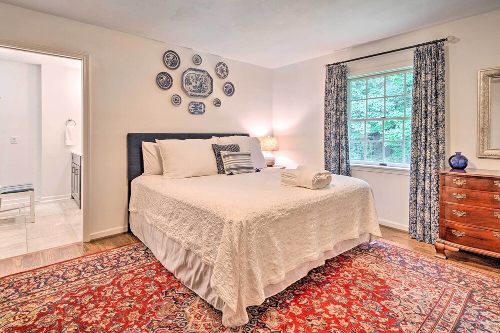 PetFriendly Lake Lure Retreat w/ Deck & Gas Grill Chimney Rock Vrbo