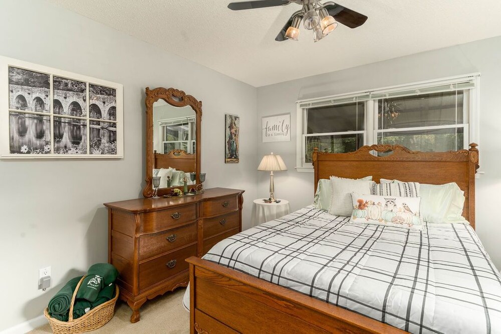 Lake Greenwood Waterfront Paradise w wrap around porches, dock/ramp