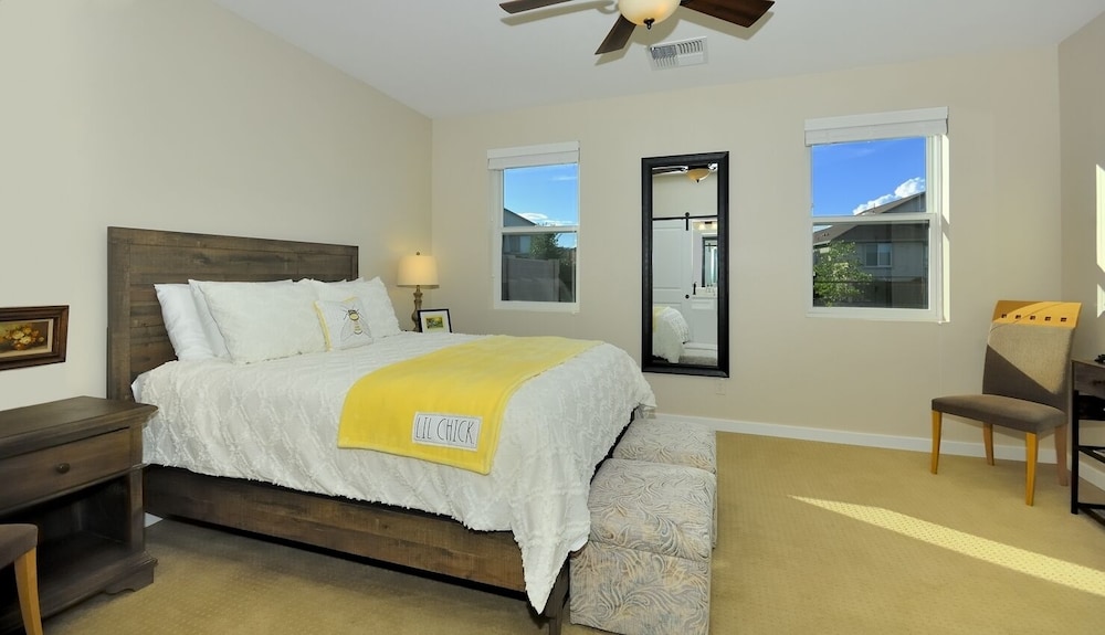 Perfect Location For 5 Surrounding Towns 1 Minute Walk To Golf