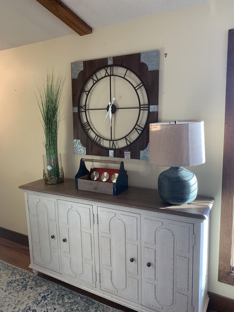 Best Location in Oriental, NC! Sleeps up to 14! Steps away from