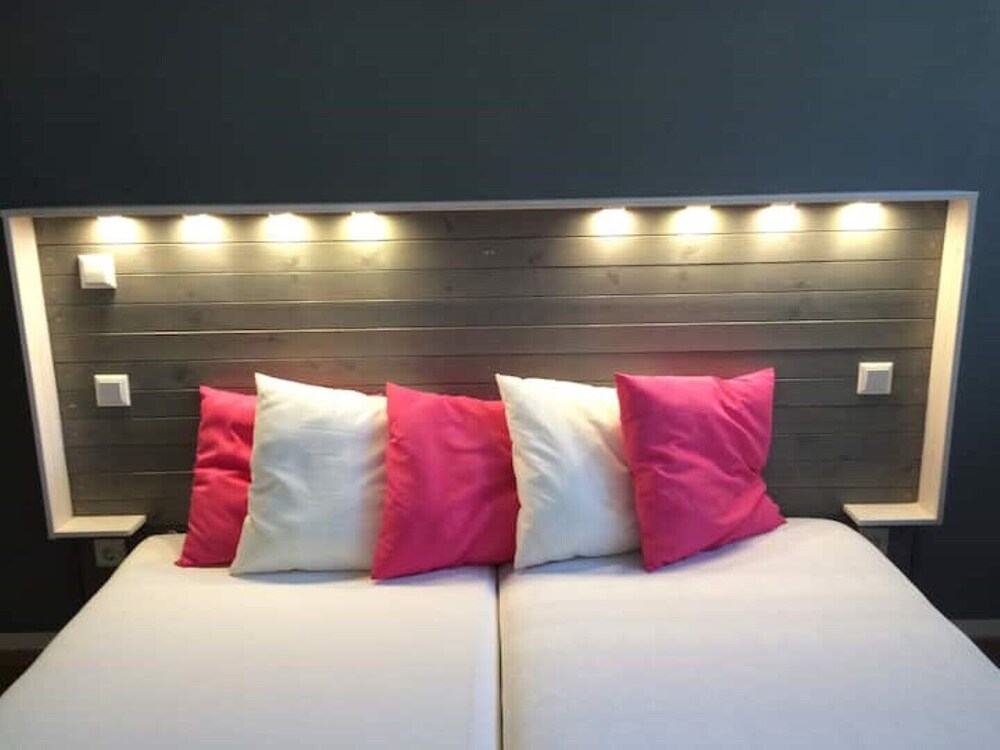 Modern studio apartment close to the city, forest and Veste Coburg Coburg FeWodirekt