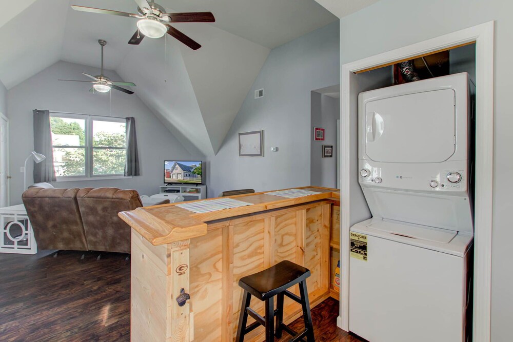 5BR Home! Walk To Downtown Noblesville! Noblesville Vrbo