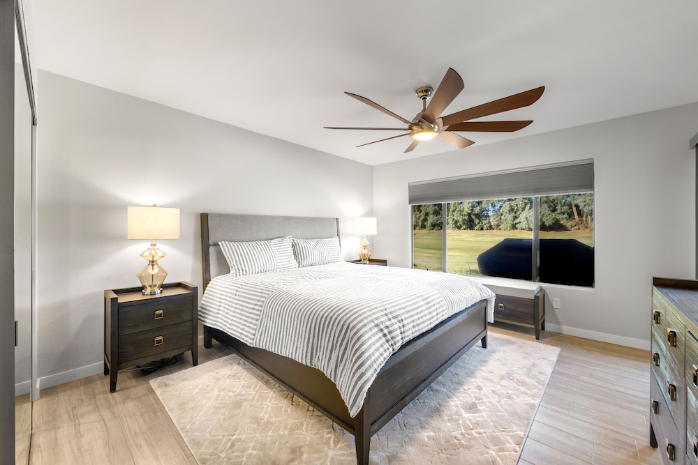 Luxurious Fairway Resort Condo Palm Desert Vrbo