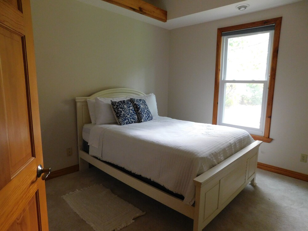 6 Minutes from the Historic Village of Frankenmuth Birch Run Township