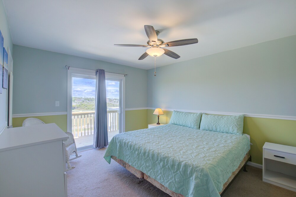 Dogfriendly beachview duplex with beach access, private boardwalk, balcony North Topsail