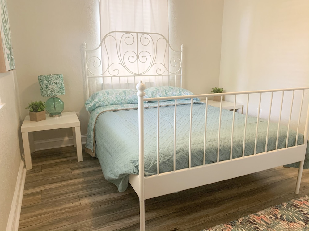 Spacious and comfy centrally located home St. Petersburg Vrbo