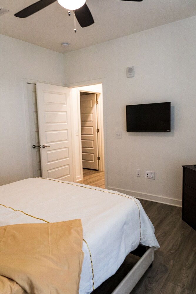 Stylish 1br in Mableton not far from Battery Park Internal name Lux