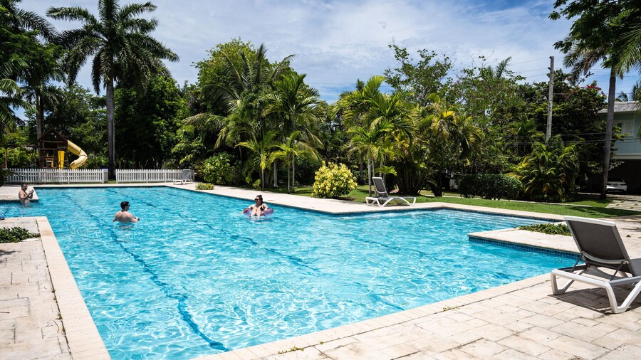 Luxury Apartments and Rooms The Lagoons
