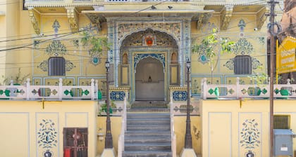 Bloom Boutique - City Palace, Jaipur