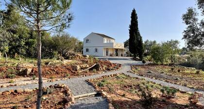 Casa Colinas Roxas in Quelfes