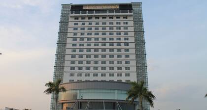 Grand Alora Hotel