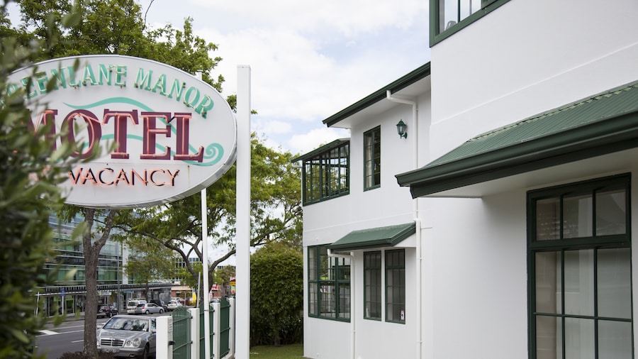Greenlane Manor Motel