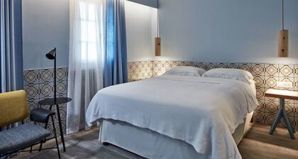 Angelina Aegina Boutique Escape