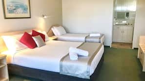 Select Comfort beds, in-room safe, desk, blackout curtains