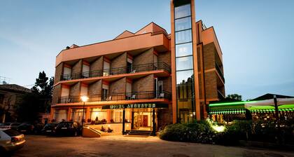 Hotel Augustus