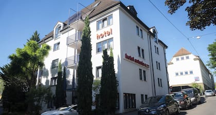 Hotel Astoria am Urachplatz