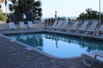 Blu Atlantic Oceanfront Hotel Suites Myrtle Beach Room Prices Curly Selected Item