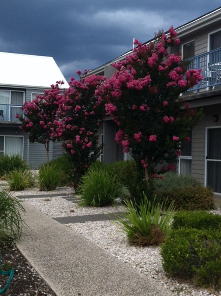 Quest Williamstown North