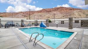 Seasonal outdoor pool