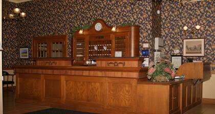 The Island House Hotel