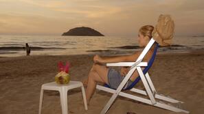 Ubicación a pie de playa, sombrillas y toallas de playa