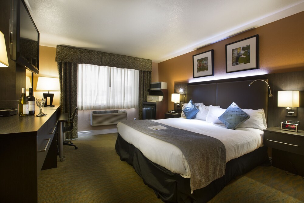 Room, Prospector Hotel and Casino