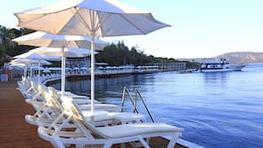 Private beach, water skiing, beach volleyball, beach bar