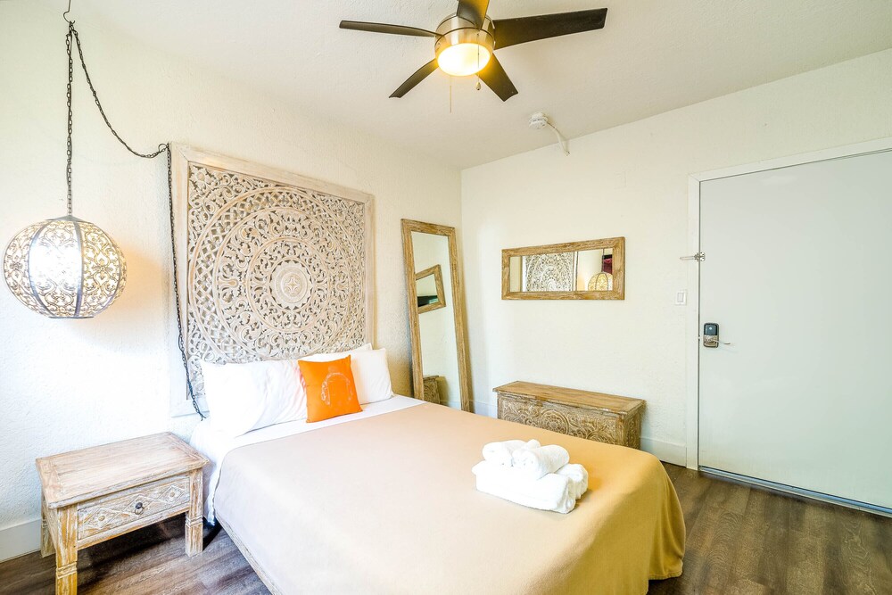 Photo - Treehouse Hotel