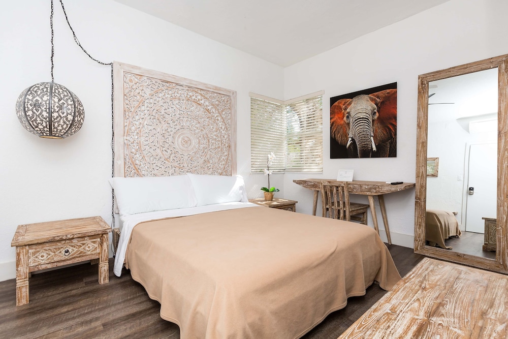 Photo - Treehouse Hotel