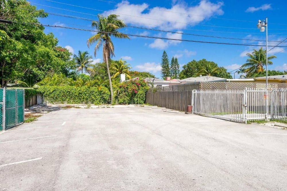 Photo - Treehouse Hotel