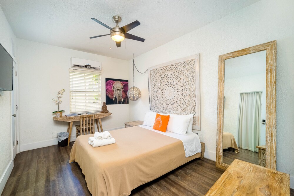 Photo - Treehouse Hotel