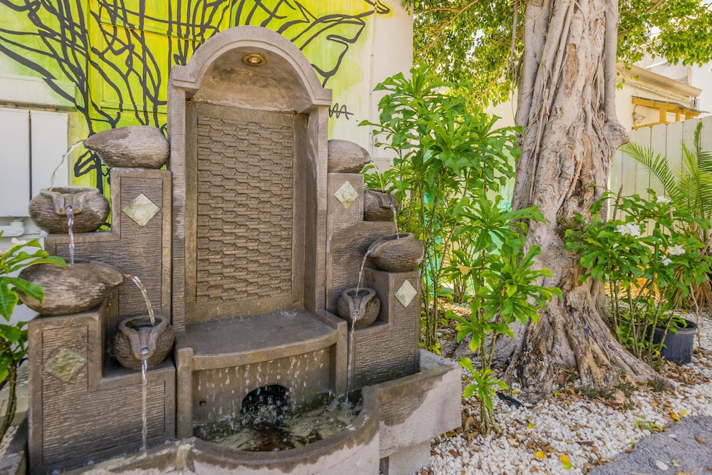 Photo - Treehouse Hotel