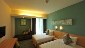 Minibar, in-room safe, desk, iron/ironing board