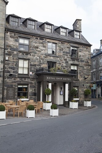 Hotels In Dolgellau Choose From 168 Hotel Deals Royal Ship Hotel