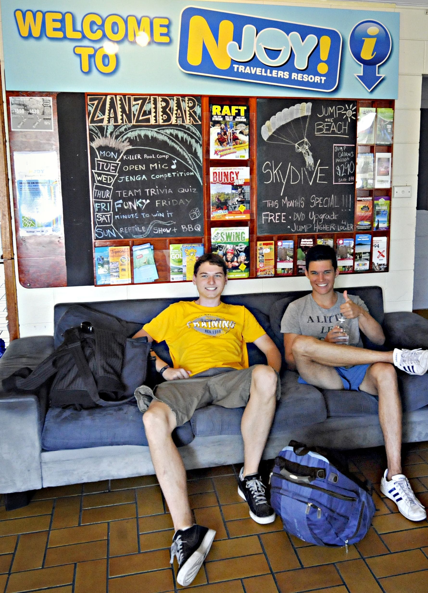 Njoy! Travellers Resort - Hostel