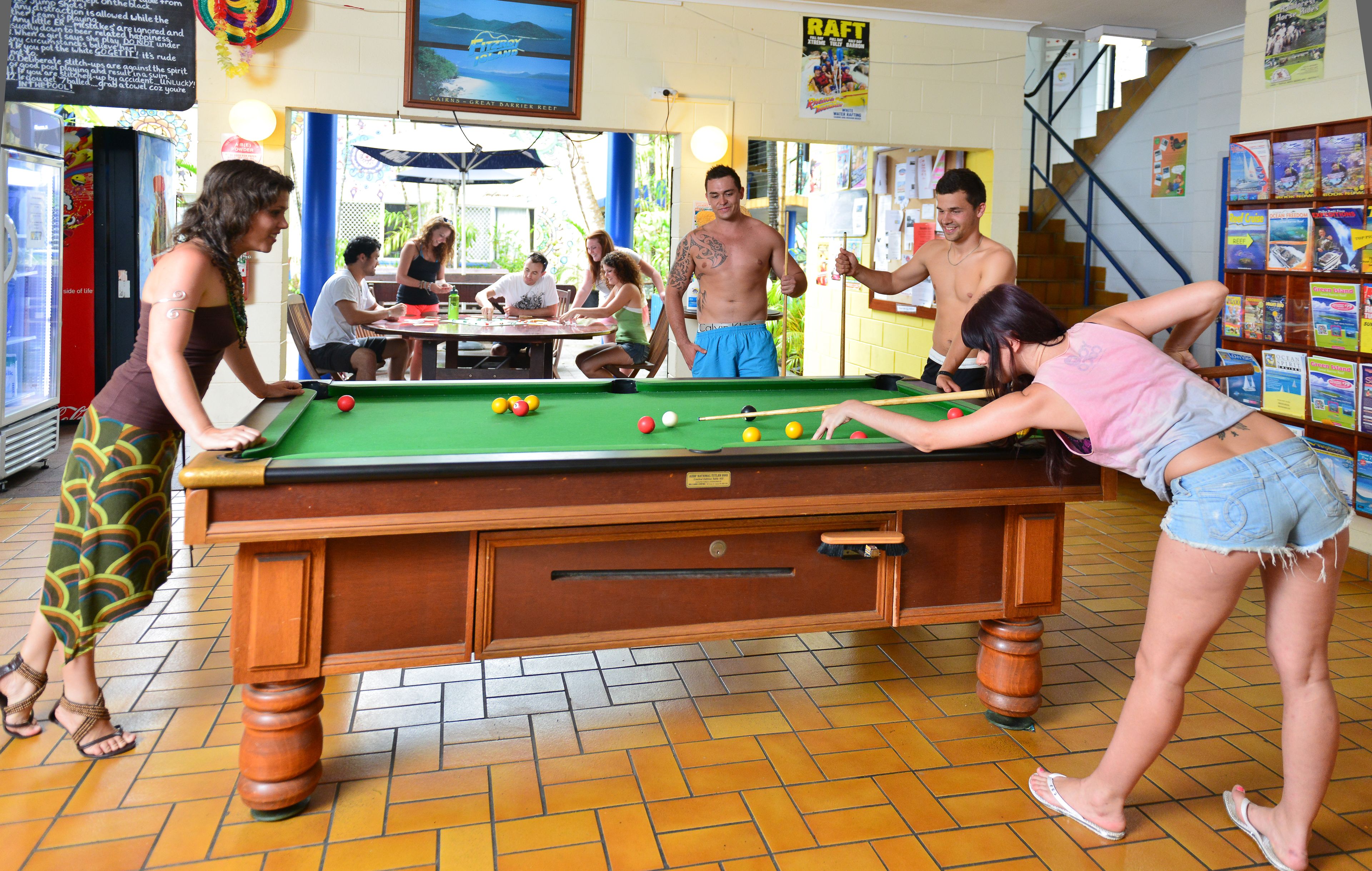 Njoy! Travellers Resort - Hostel