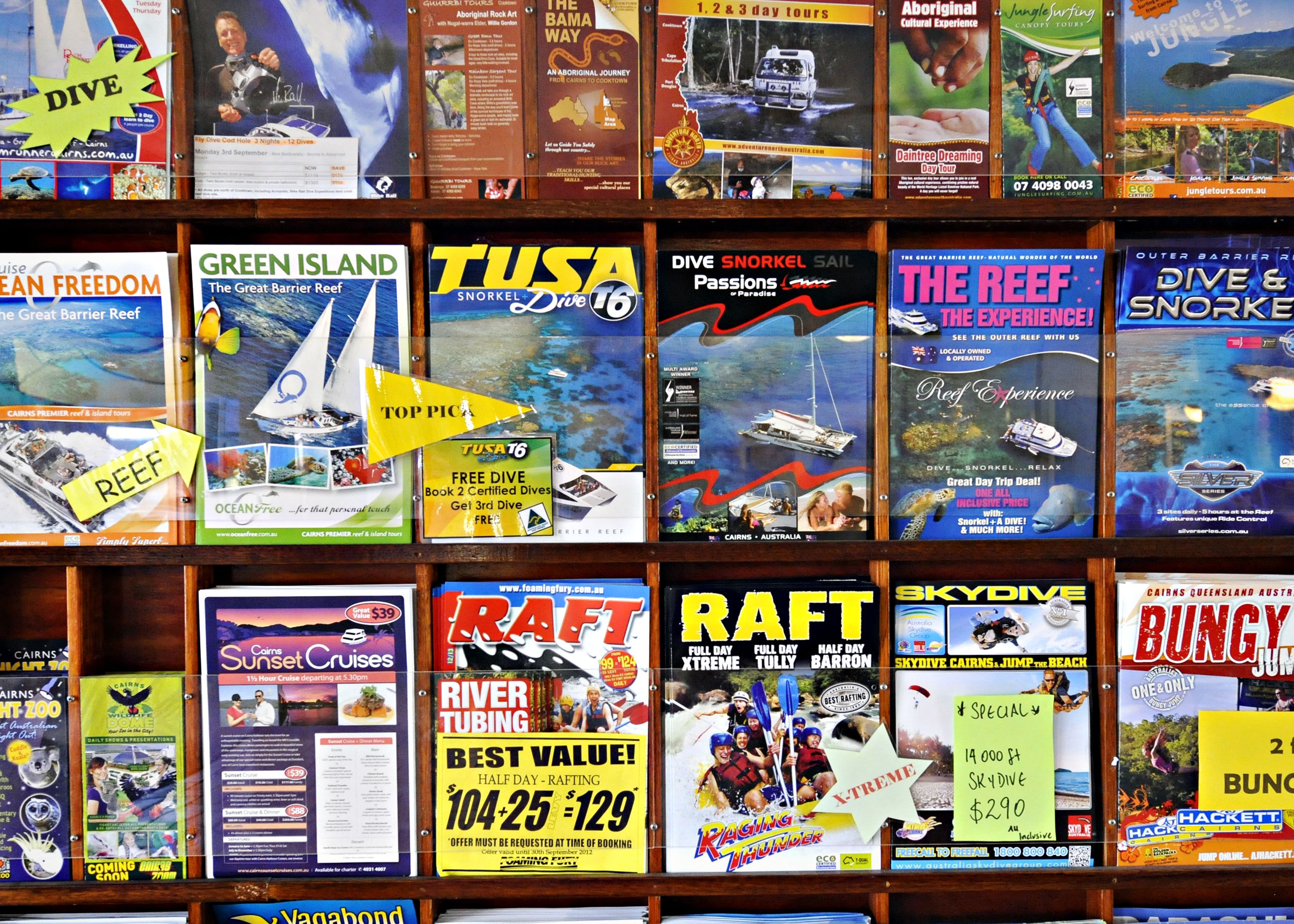 Njoy! Travellers Resort - Hostel