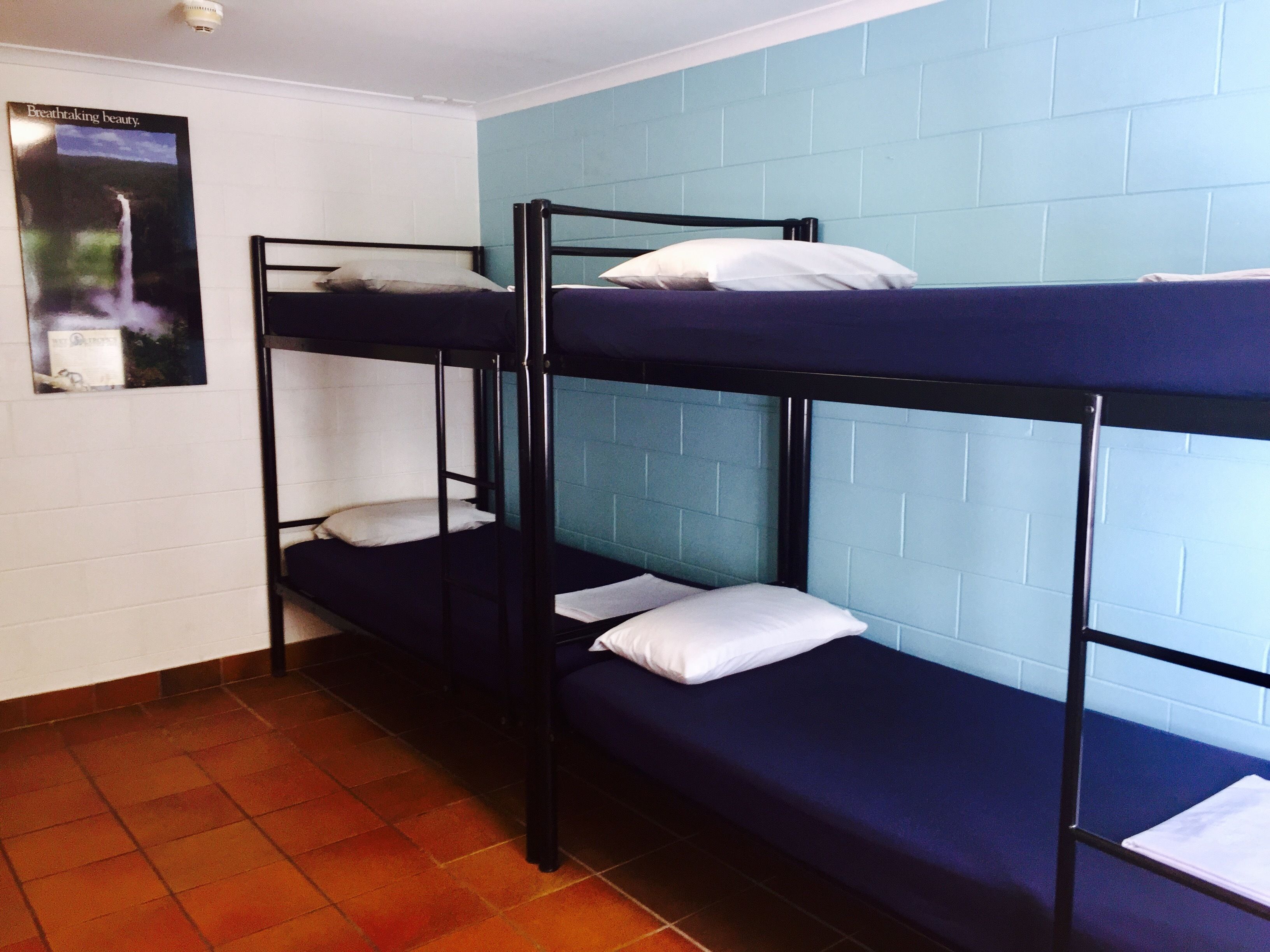 Njoy! Travellers Resort - Hostel