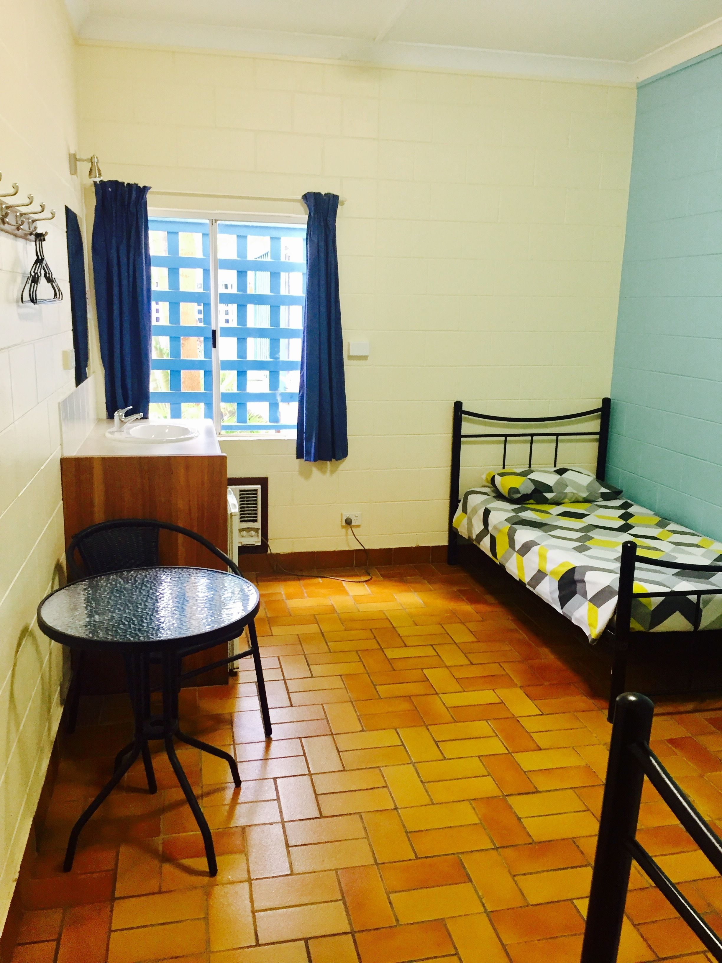 Njoy! Travellers Resort - Hostel