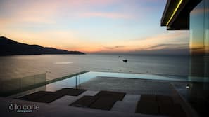 Outdoor pool, pool umbrellas
