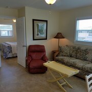 Cedar Cove Resort And Cottages In Holmes Beach Cheap Hotel Deals